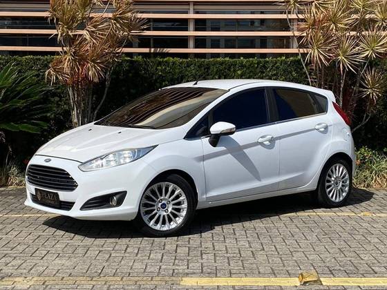 FORD FIESTA 1.6 TITANIUM PLUS SEDAN 16V FLEX 4P POWERSHIFT FORD FIESTA 1.6 TITANIUM PLUS SEDAN 16V FLEX 4P POWERSHIFT